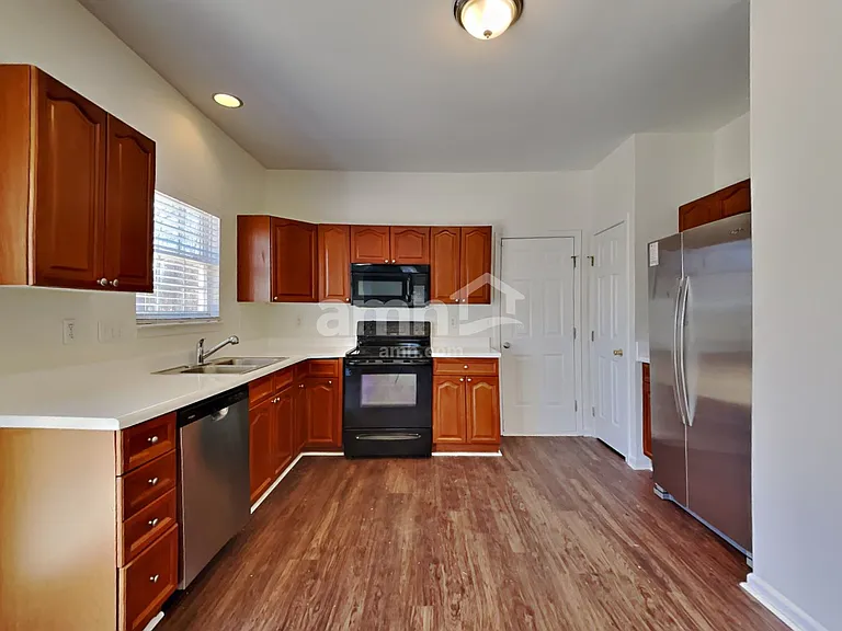 11405 Hawk Roost Ct — Photo 3