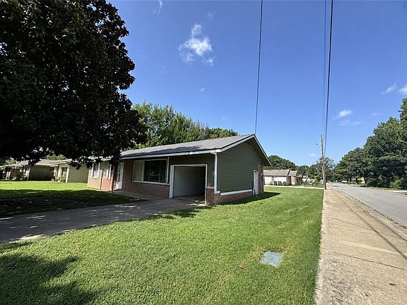 2nd image of 708 Lawndale Dr