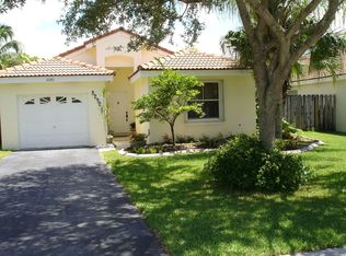 8292 SW 44th Pl, Davie, FL 33328