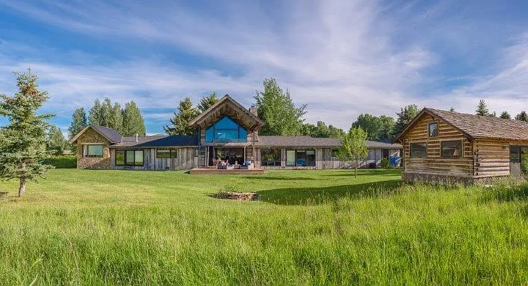 2455 Grand Teton Cir — Photo 9