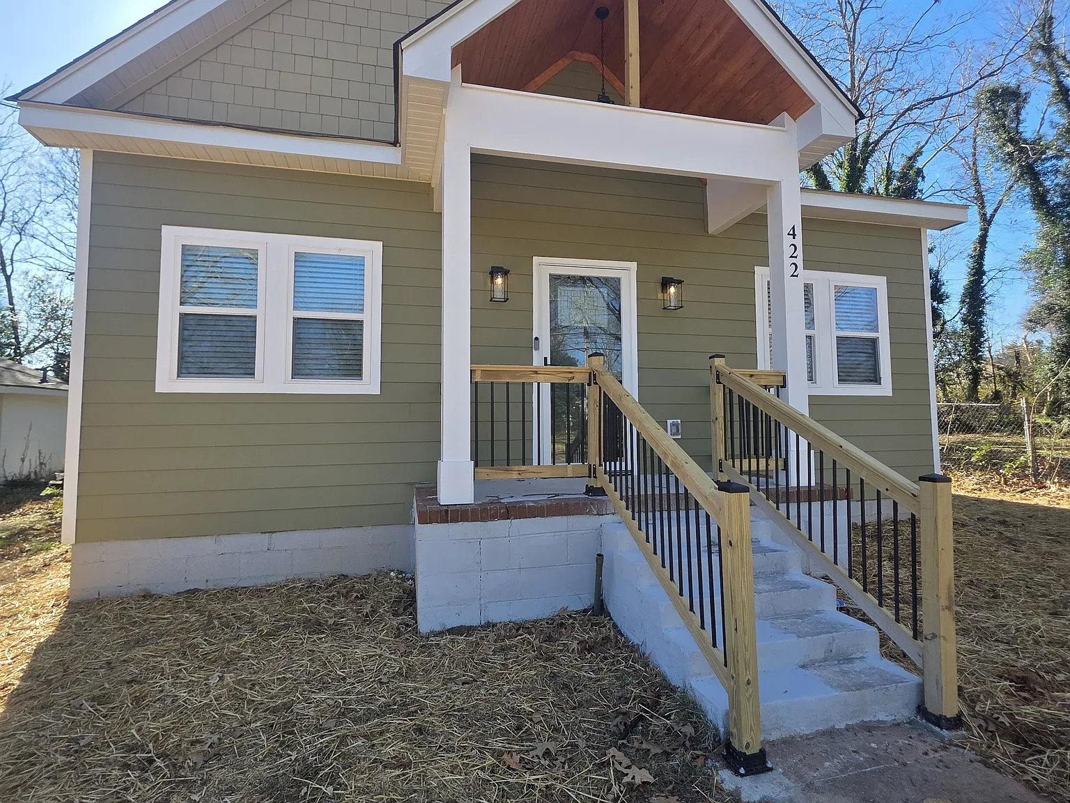 3 bed, 1232 sqft, $2,550 — Photo 2