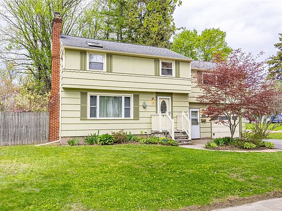 2nd image of 35 Stewart Dr