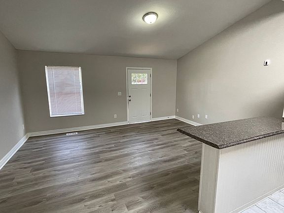 5th image of 2739 W 12th Ave