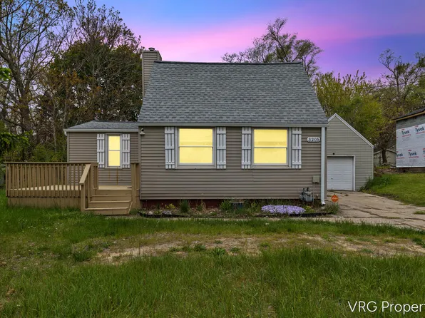 3205 Charlesgate Ave SW, Wyoming, MI 49509
