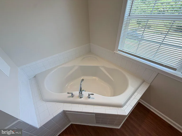 10 Meadow Court Gln — Photo 19