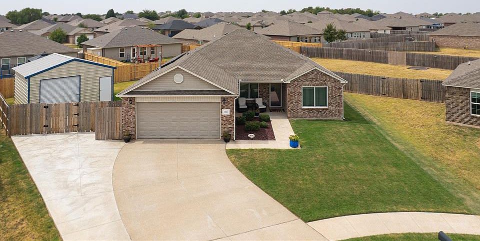 1st image of 1003 N Scouts Court Way