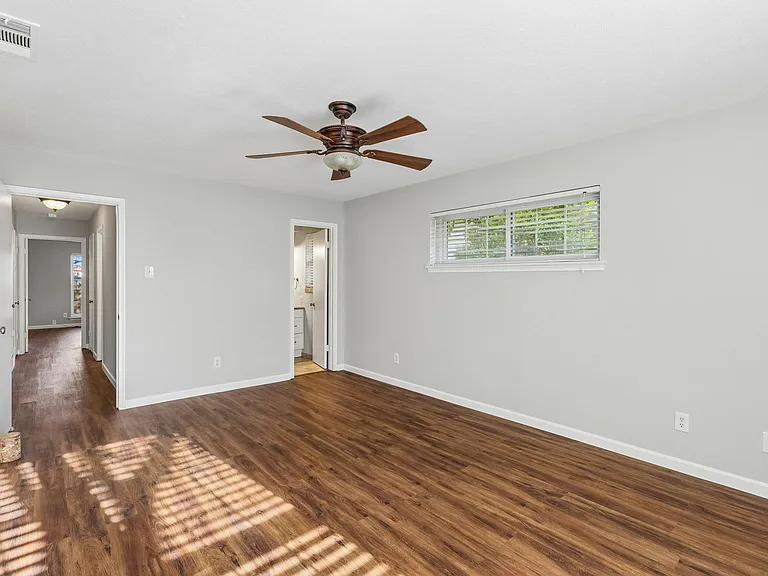 7023 Kingsbury Dr — Photo 12