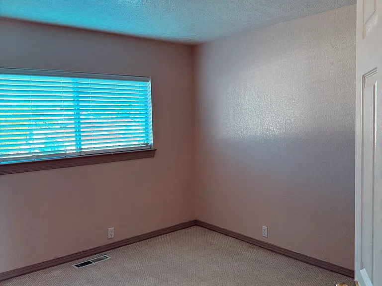 819 Bryce Canyon St SE — Photo 15