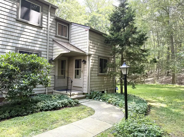 37 Happy Hollow Circle #D, Stratford, CT 06614