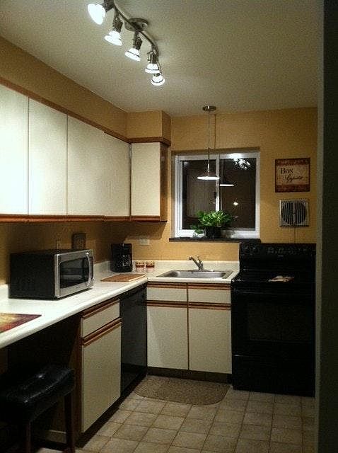 kitchen includes all dishes, pots and pans