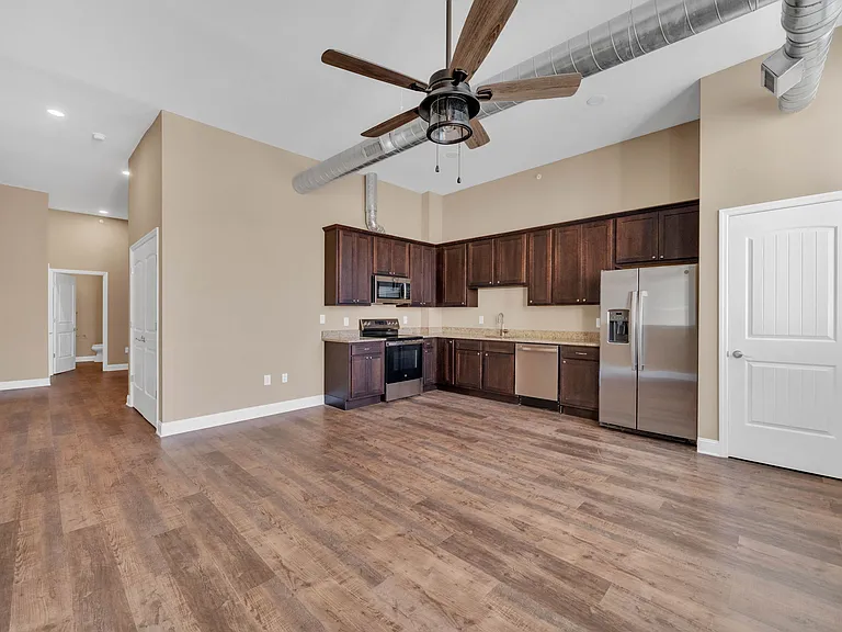 214 Broad St #G — Photo 5