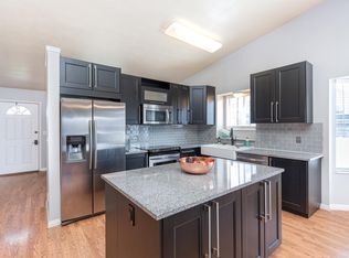 577 W Jim Bridger Dr, Centerville, UT 84014