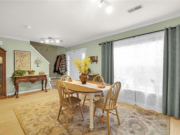 3rd image of 4006 Maid Marion Ct