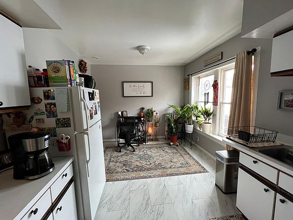 5th image of 1333 W Carmen Ave #2A