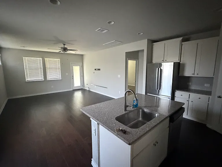 127 Satsuma Dr — Photo 12