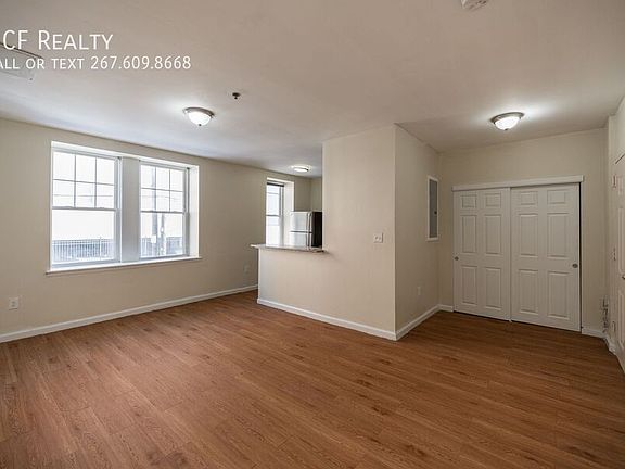 3rd image of 1501 W Allegheny Ave Unit 202