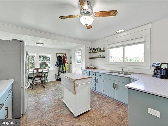 5th image of 166 Rock Rd