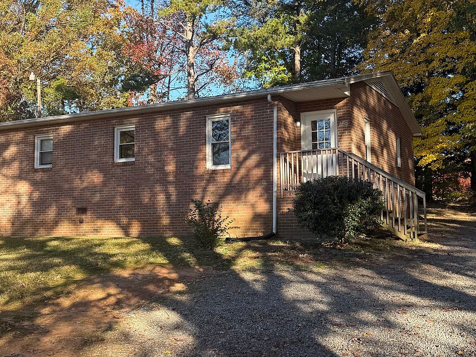 1st image of 255 16th Street Pl SE #1