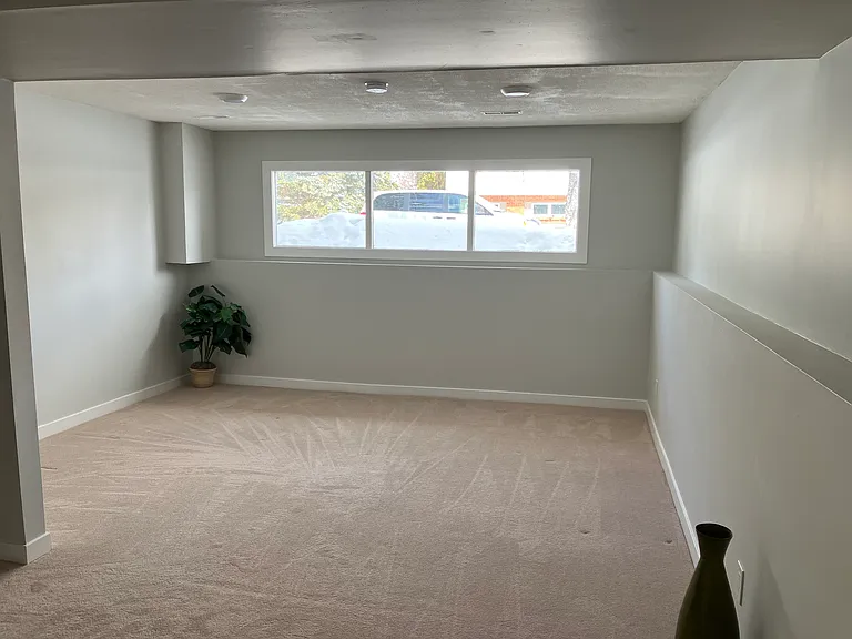 124 Anderson Close — Photo 14