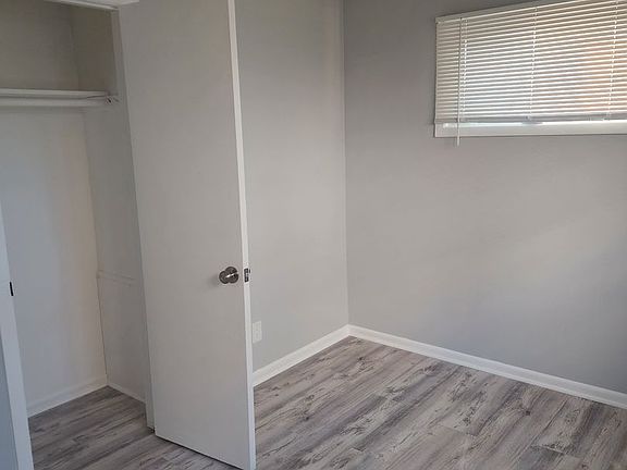 3rd image of 3701-3705 Jones St #8