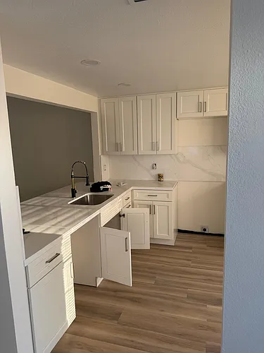 328 Brighton St Photo 1