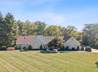 5208 Stonetrace Dr, Cincinnati, OH 45251