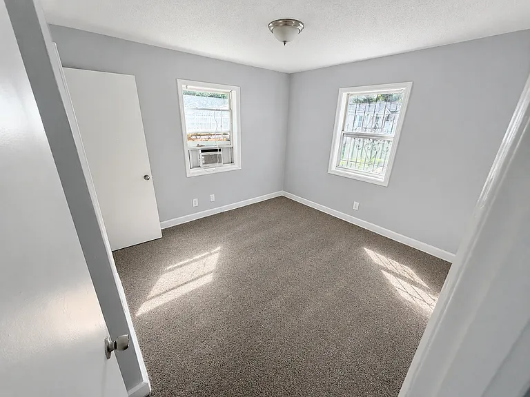2420 Julia Ave #2 — Photo 6