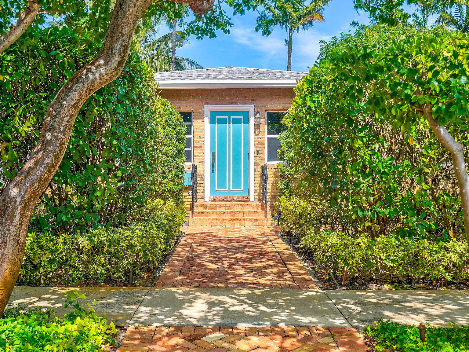 3 bed, 3.5 bath, 1847 sqft, $6,950 — Photo 3