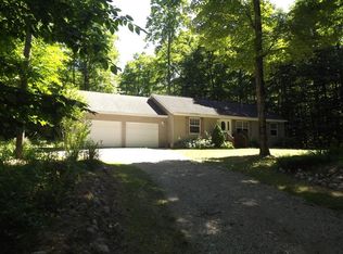 8406 Ridgeview Dr, Cheboygan, MI 49721