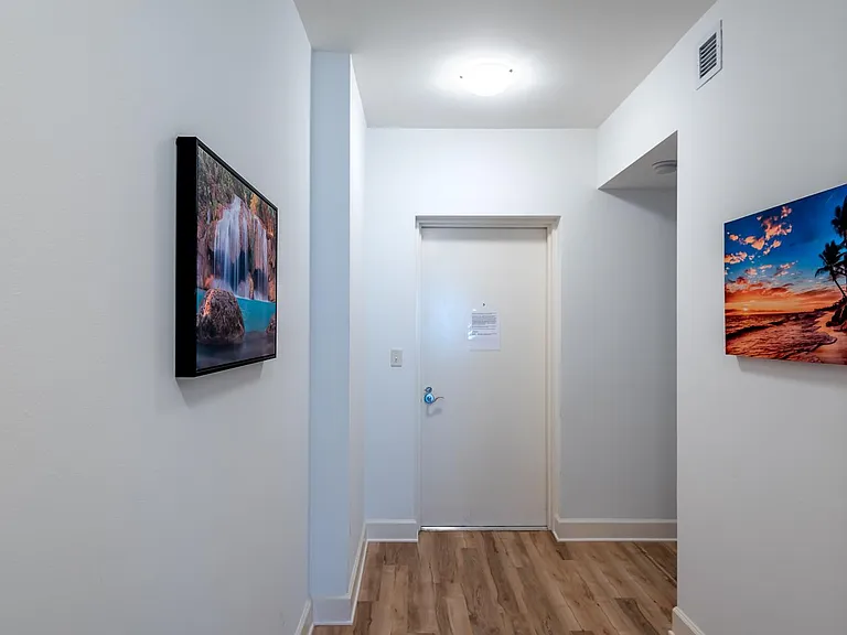 3001 Oasis Grand Blvd — Photo 6