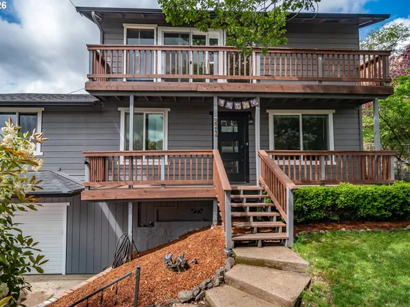 924 NE Central St, Roseburg, OR 97470