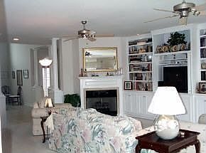 2nd image of 14 Glade Cir E