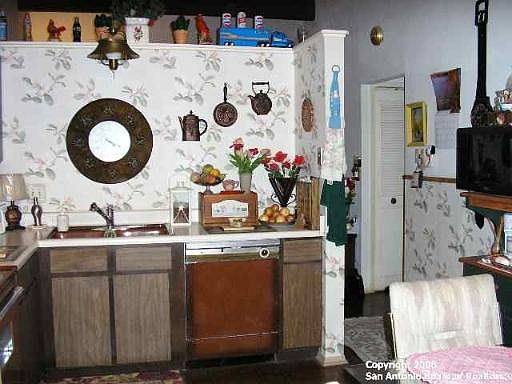 3rd image of 5918 FAIRGREEN DR