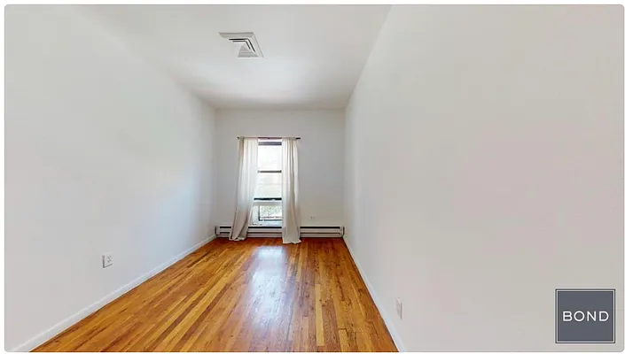 Rented by Bond New York | media 4