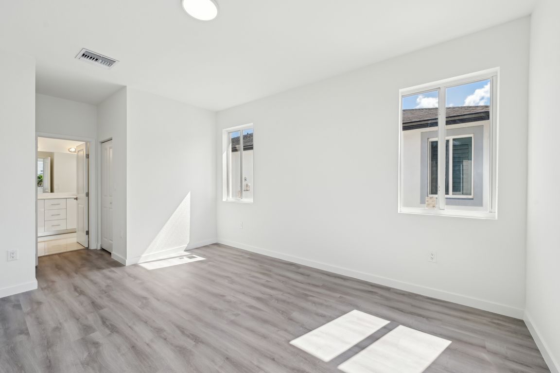 SW 125 AVE-033.jpg