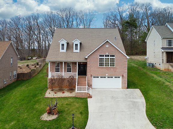 2nd image of 9953 Castleglen Ln