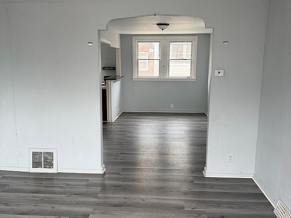 4th image of 4100 Greeby St
