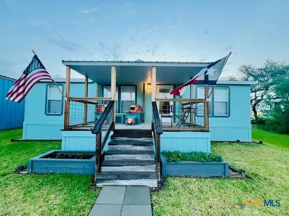206 N 16th St, Port O Connor, TX 77982