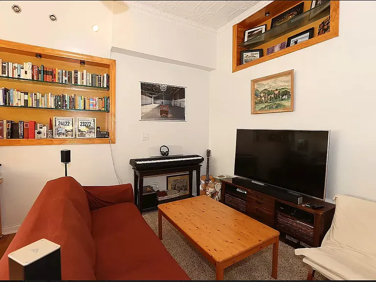 405 Vanderbilt St #1 — Photo 3