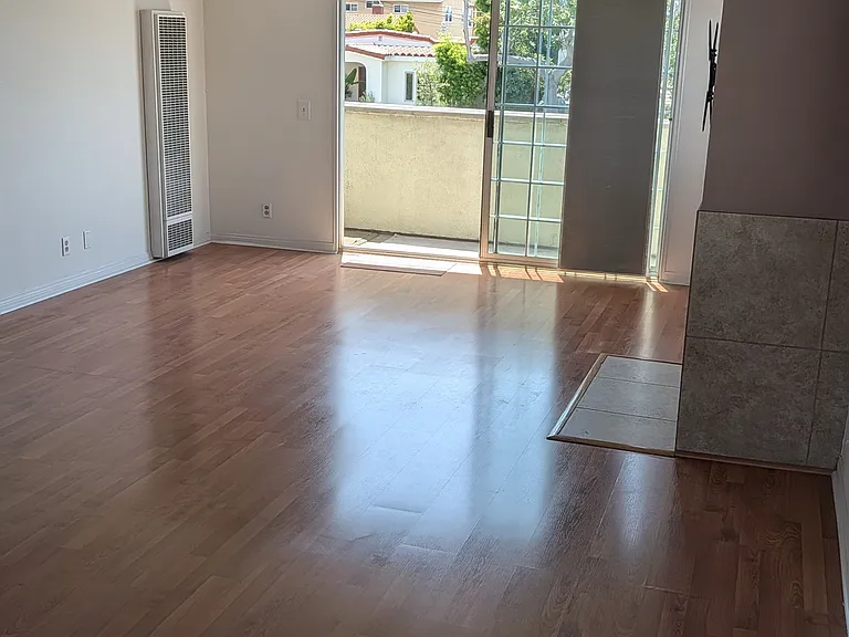 823 Maple St #2 — Photo 16