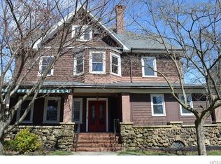 19 Summit Ave, Mount Vernon, NY 10550