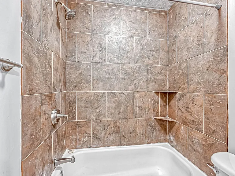 2235 Sentinal Oaks St — Photo 26