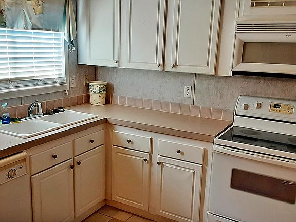 2nd image of 3657 Coconut Palm Cir #805