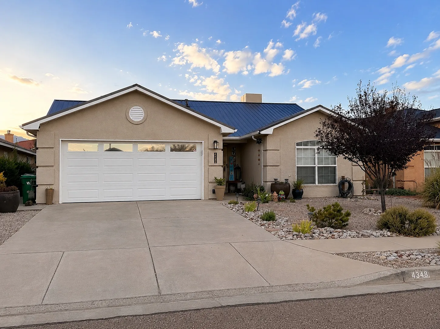 3 bed, 1239 sqft, $2,100 — Photo 1