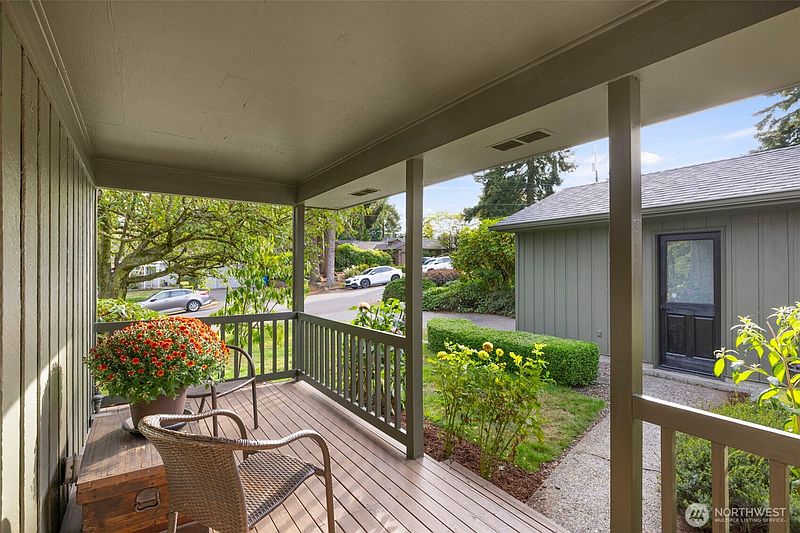 4th image of 1338 N 176th Street