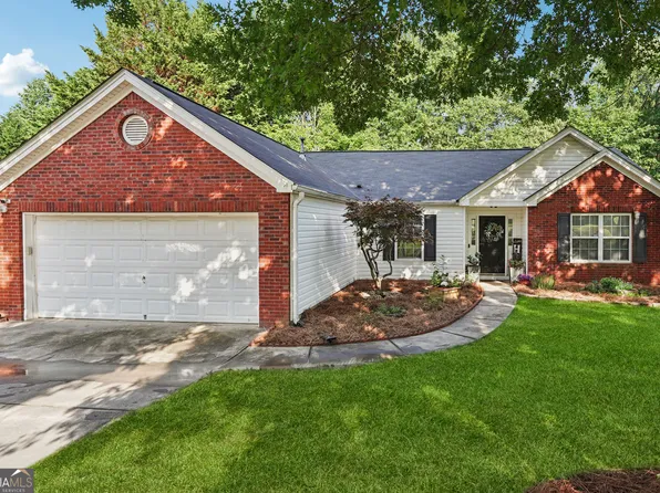 905 Creekmore Ln, Loganville, GA 30052