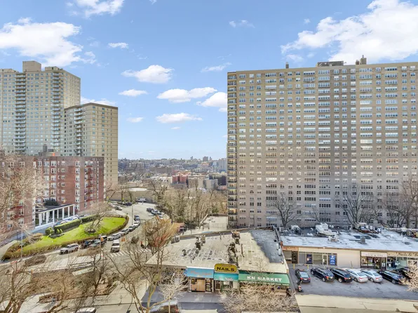 60 Knolls Crescent image 18 of 22