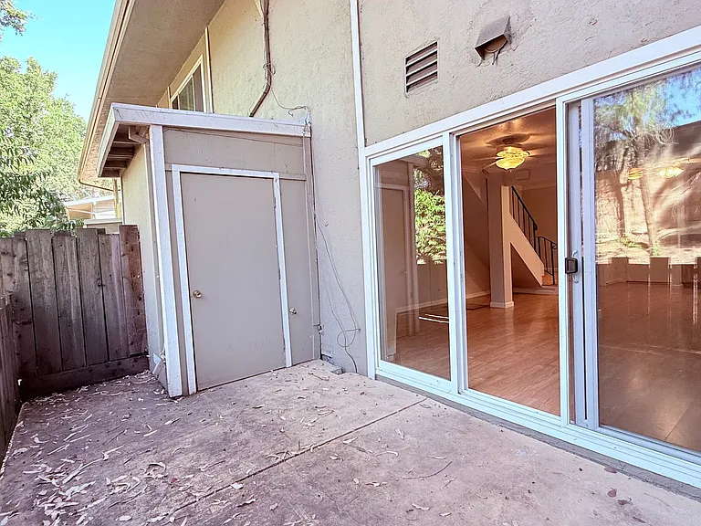 394 Ilo Ln #703 — Photo 12