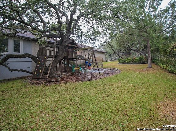 2nd image of 1306 W Oak Estates Dr