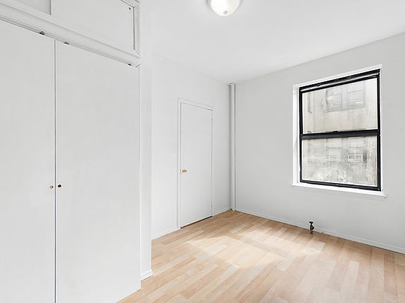 4th image of 350 S 4th St APT 4D